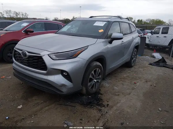 5TDGZRBH6NS161341 2022 TOYOTA HIGHLANDER - Image 2