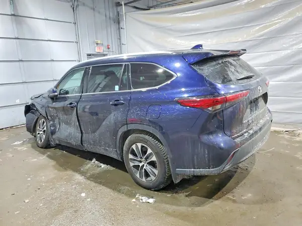 5TDGZRBH6NS191214 2022 TOYOTA HIGHLANDER - Image 2