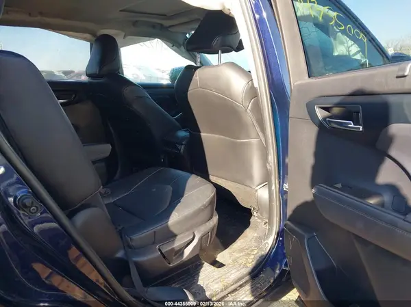 5TDGZRBH6NS207251 2022 TOYOTA HIGHLANDER - Image 8