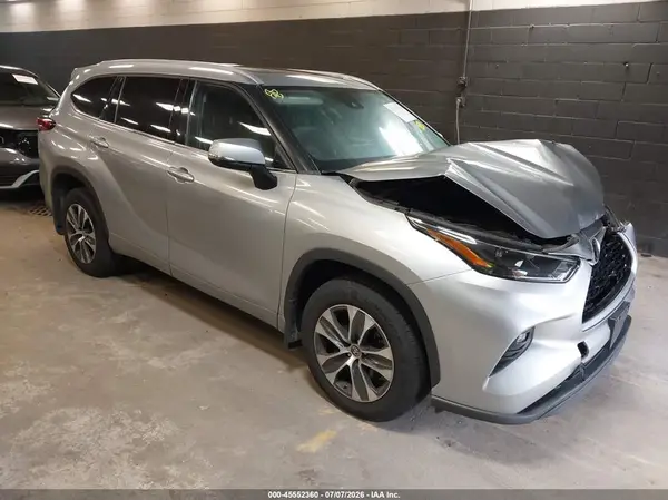 5TDGZRBH6NS208609 2022 TOYOTA HIGHLANDER - Image 1