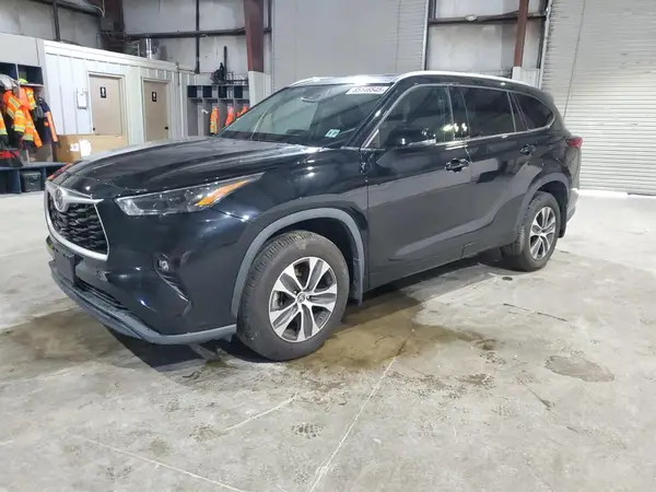 5TDGZRBH6NS234739 2022 TOYOTA HIGHLANDER - Image 1