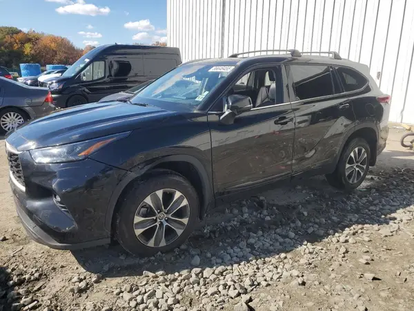 5TDGZRBH6NS236250 2022 TOYOTA HIGHLANDER - Image 1