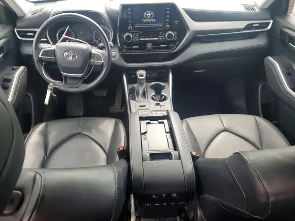 5TDGZRBH6NS239634 2022 TOYOTA HIGHLANDER - Image 8