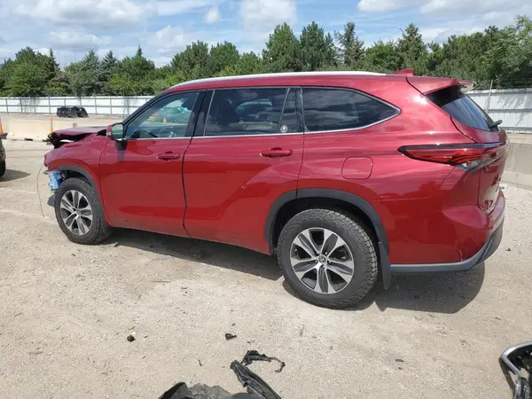 5TDGZRBH6NS567457 2022 TOYOTA HIGHLANDER - Image 2