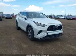 5TDGZRBH6NS567944 2022 TOYOTA HIGHLANDER