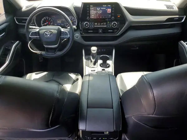 5TDGZRBH6NS570567 2022 TOYOTA HIGHLANDER - Image 8