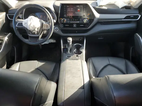 5TDGZRBH6NS572643 2022 TOYOTA HIGHLANDER - Image 8
