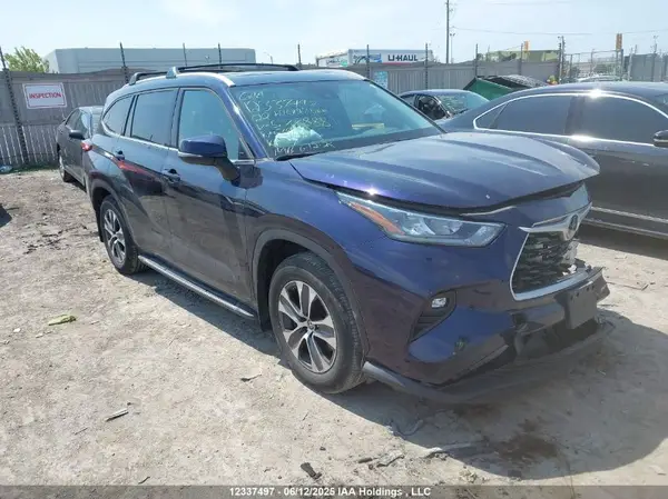 5TDGZRBH6NS577888 2022 TOYOTA HIGHLANDER - Image 1