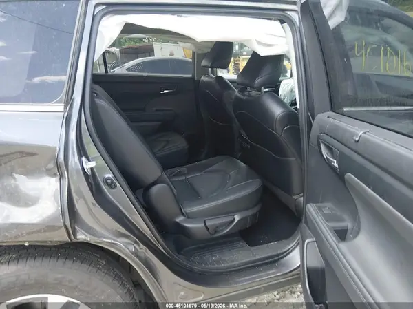 5TDGZRBH6NS579673 2022 TOYOTA HIGHLANDER - Image 8