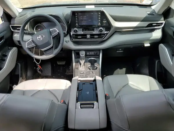 5TDGZRBH6NS582668 2022 TOYOTA HIGHLANDER - Image 8