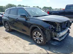 5TDGZRBH6NS583030 2022 TOYOTA HIGHLANDER