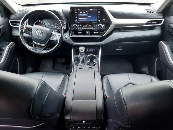 5TDGZRBH6NS583660 2022 TOYOTA HIGHLANDER - Image 8