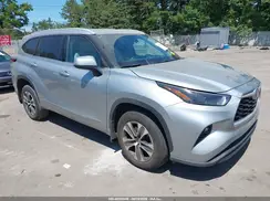 5TDGZRBH6NS586042 2022 TOYOTA HIGHLANDER
