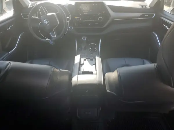 5TDGZRBH6NS588874 2022 TOYOTA HIGHLANDER - Image 8