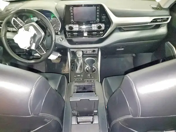 5TDGZRBH6NS591175 2022 TOYOTA HIGHLANDER - Image 8