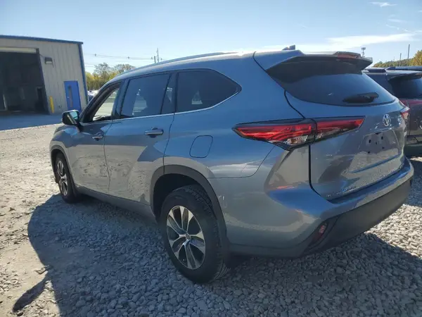 5TDGZRBH7LS020744 2020 TOYOTA HIGHLANDER - Image 2