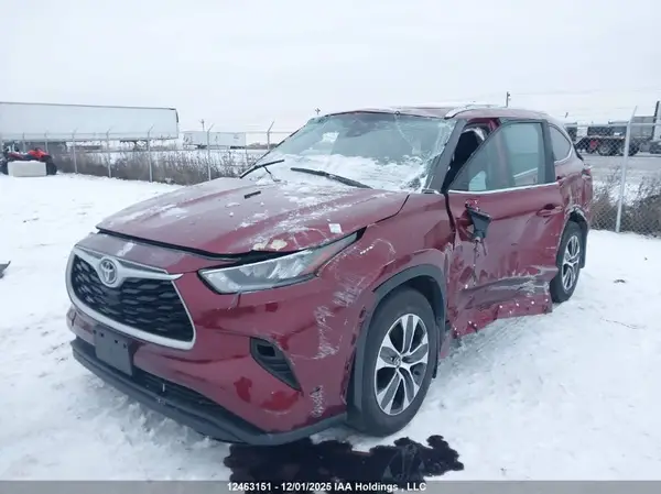 5TDGZRBH7LS032957 2020 TOYOTA HIGHLANDER - Image 2