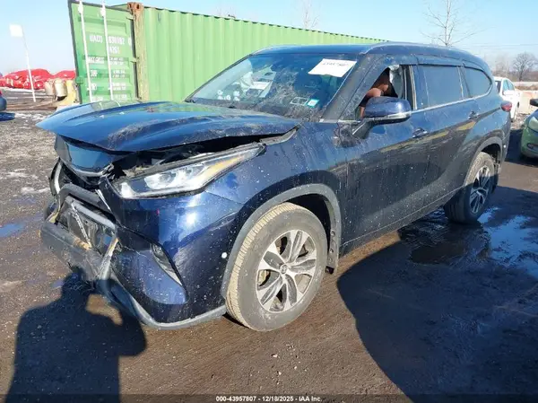 5TDGZRBH7LS514800 2020 TOYOTA HIGHLANDER - Image 2