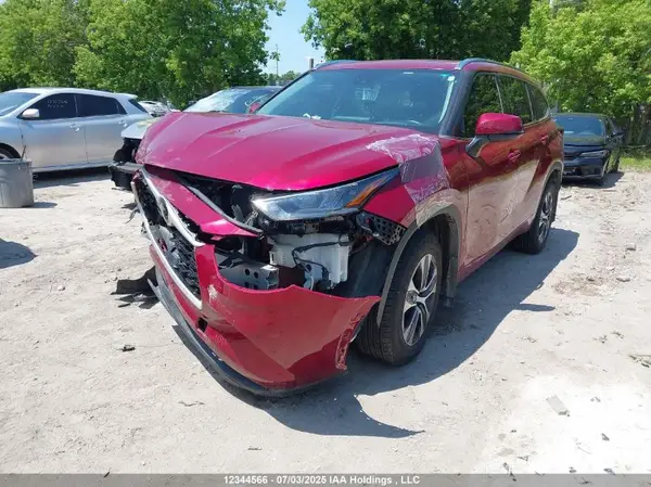 5TDGZRBH7LS518278 2020 TOYOTA HIGHLANDER - Image 2