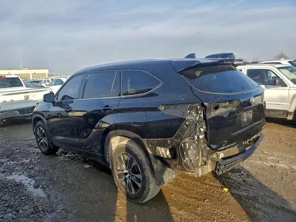 5TDGZRBH7MS063076 2021 TOYOTA HIGHLANDER - Image 2