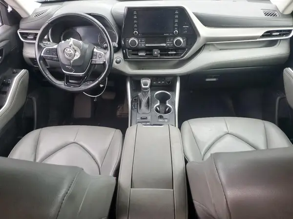 5TDGZRBH7MS094893 2021 TOYOTA HIGHLANDER - Image 8