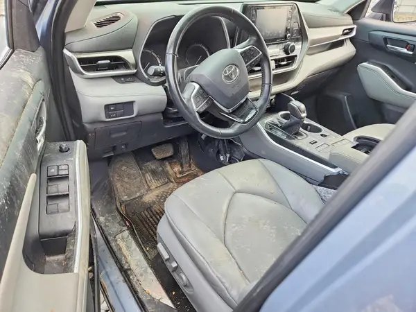 5TDGZRBH7MS096465 2021 TOYOTA HIGHLANDER - Image 8