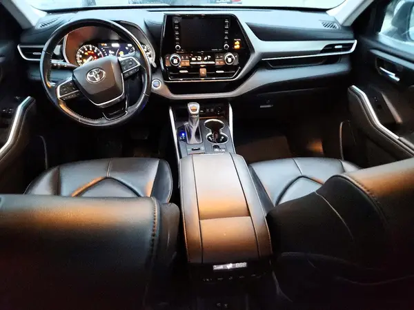 5TDGZRBH7MS137936 2021 TOYOTA HIGHLANDER - Image 8
