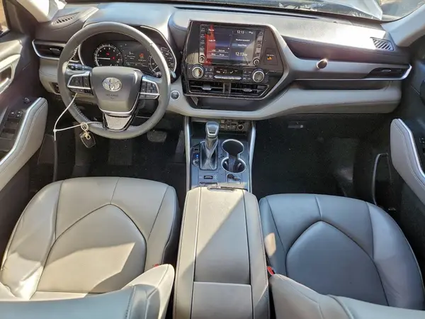 5TDGZRBH7MS146863 2021 TOYOTA HIGHLANDER - Image 8