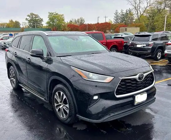 5TDGZRBH7MS524714 2021 TOYOTA HIGHLANDER - Image 1