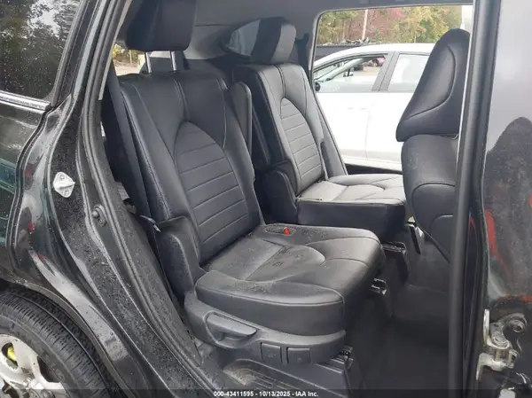 5TDGZRBH7MS527533 2021 TOYOTA HIGHLANDER - Image 8