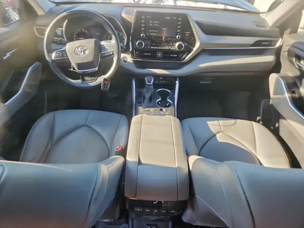 5TDGZRBH7MS540976 2021 TOYOTA HIGHLANDER - Image 8