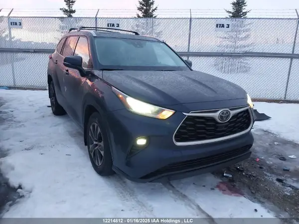 5TDGZRBH7MS543926 2021 TOYOTA HIGHLANDER - Image 1