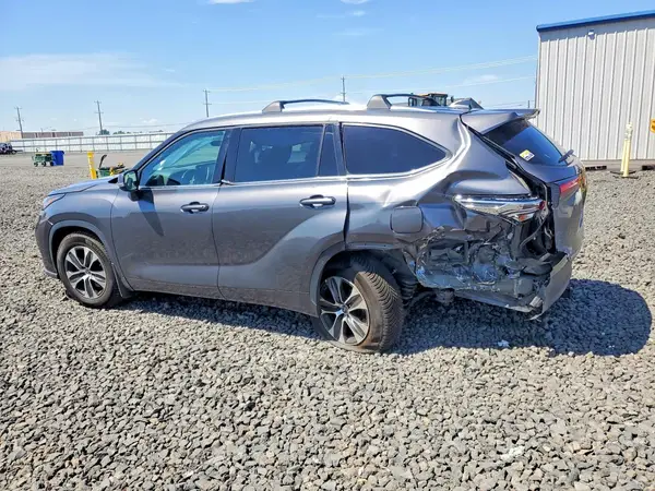 5TDGZRBH7MS544431 2021 TOYOTA HIGHLANDER - Image 2