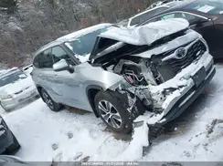 5TDGZRBH7MS547443 2021 TOYOTA HIGHLANDER