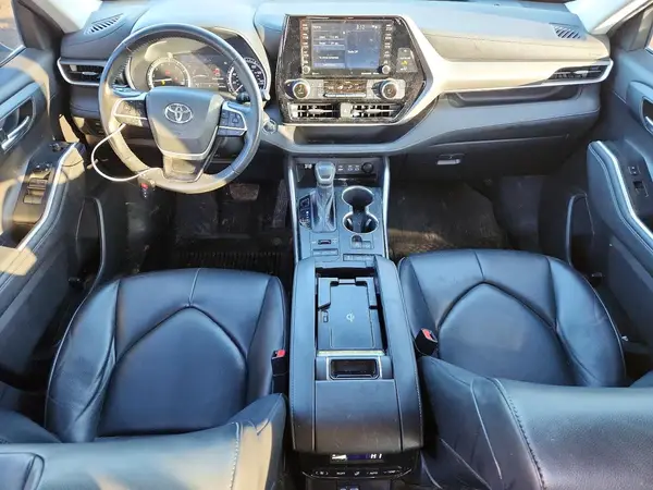 5TDGZRBH7NS182599 2022 TOYOTA HIGHLANDER - Image 8
