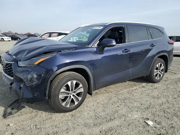5TDGZRBH7NS188547 2022 TOYOTA HIGHLANDER - Image 1
