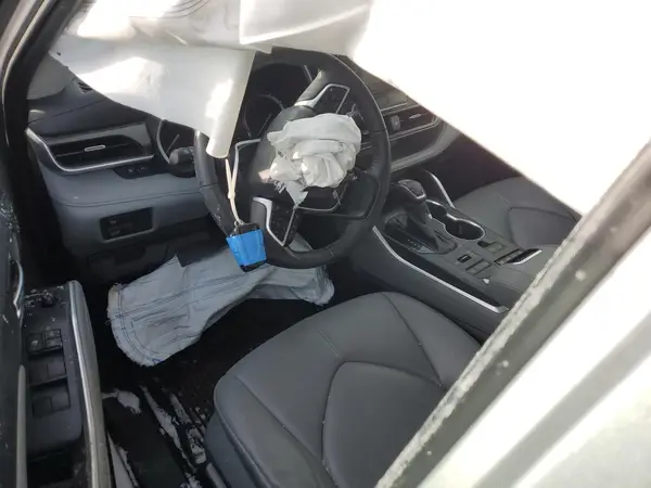 5TDGZRBH7NS228190 2022 TOYOTA HIGHLANDER - Image 8