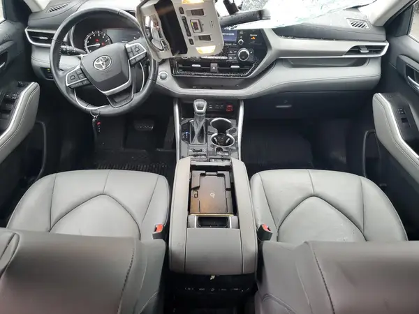 5TDGZRBH7NS241862 2022 TOYOTA HIGHLANDER - Image 8