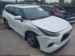 5TDGZRBH7NS243918 2022 TOYOTA HIGHLANDER