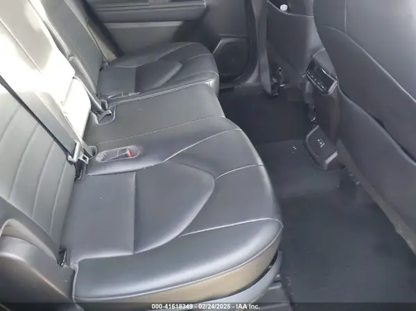 5TDGZRBH7NS252893 2022 TOYOTA HIGHLANDER - Image 8