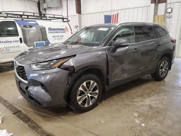 5TDGZRBH7NS256006 2022 TOYOTA HIGHLANDER - Image 1