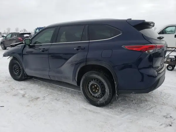 5TDGZRBH7NS560159 2022 TOYOTA HIGHLANDER - Image 2