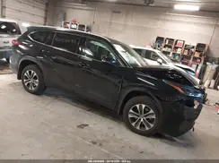 5TDGZRBH7NS562428 2022 TOYOTA HIGHLANDER