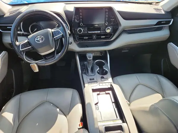 5TDGZRBH7NS571596 2022 TOYOTA HIGHLANDER - Image 8