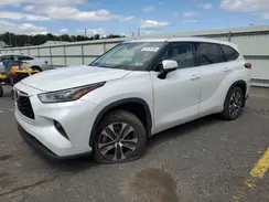 5TDGZRBH7NS589533 2022 TOYOTA HIGHLANDER
