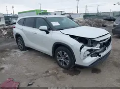5TDGZRBH7NS596580 2022 TOYOTA HIGHLANDER