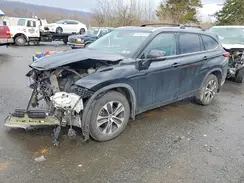 5TDGZRBH8LS030439 2020 TOYOTA HIGHLANDER