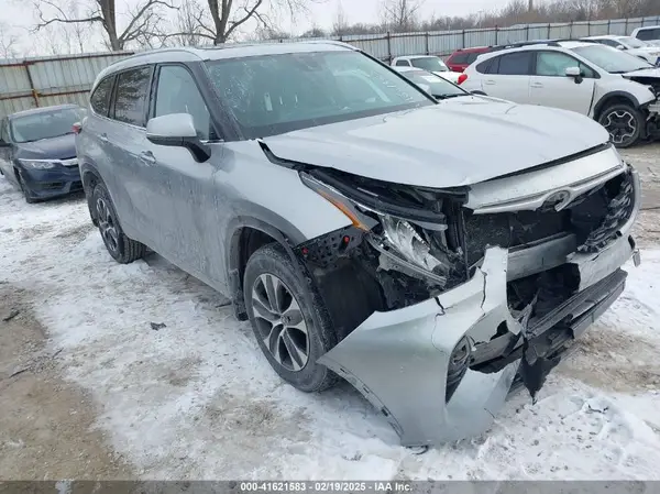 5TDGZRBH8LS046415 2020 TOYOTA HIGHLANDER - Image 1