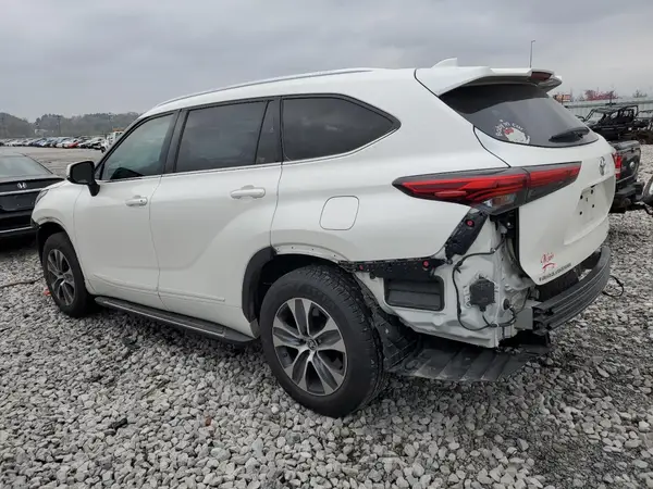 5TDGZRBH8LS502915 2020 TOYOTA HIGHLANDER - Image 2