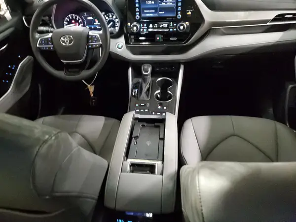 5TDGZRBH8LS513512 2020 TOYOTA HIGHLANDER - Image 8